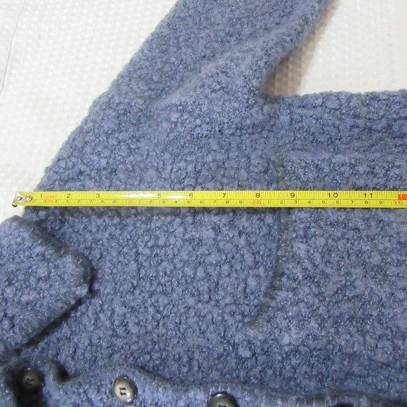 Button sweater short Size Small - Picture 5 of 6